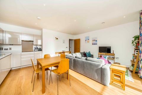 2 bedroom flat for sale, Hansel Road, London NW6