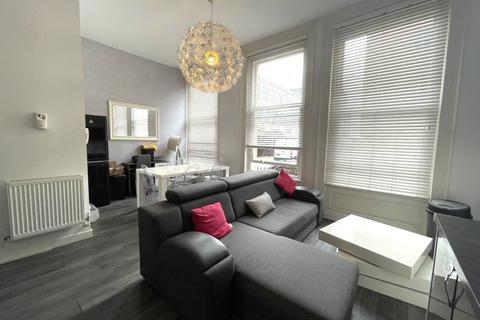 1 bedroom in a house share to rent, Room 5, Ft 3, 21 Priestgate, Peterborough, PE1 1JL