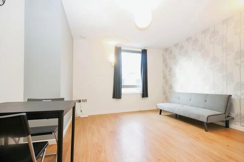 2 bedroom flat to rent, Basilica, King Charles Street, City Centre, Leeds, LS1