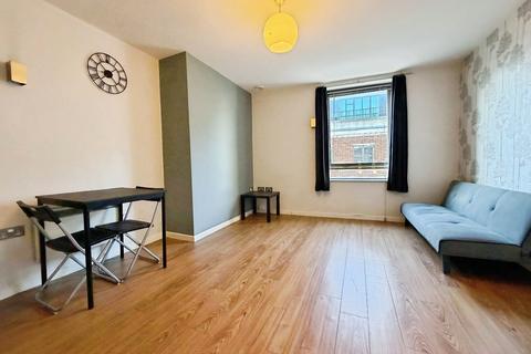 2 bedroom flat to rent, Basilica, King Charles Street, City Centre, Leeds, LS1