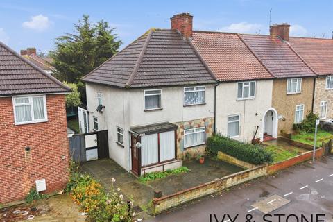 3 bedroom end of terrace house for sale, Green Lane, Dagenham, Greater London, RM8