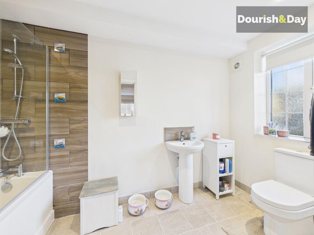 Bedroom 1 En-Suite Bathroom
