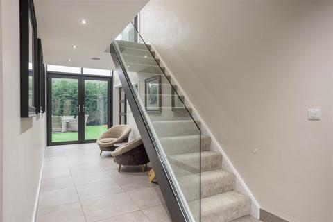 5 bedroom detached house for sale, King Street, Bradford BD11