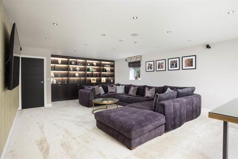 undefined, King Street, Bradford BD11