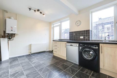 3 bedroom end of terrace house for sale, Springfield Gardens, Horsforth, Leeds, West Yorkshire, LS18