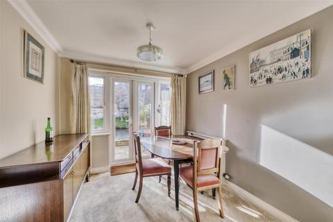 undefined, Jennings Close, Higham Ferrers