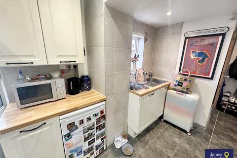 undefined, Cottrell Road, Cardiff CF24
