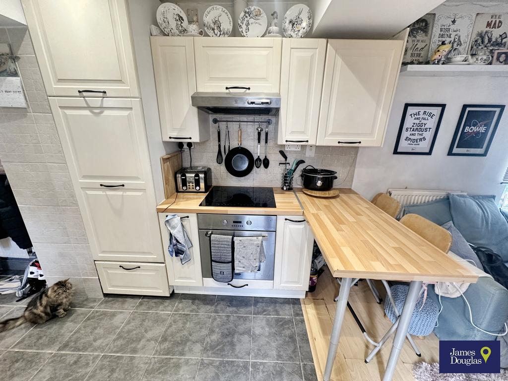 Kitchen  (oven)