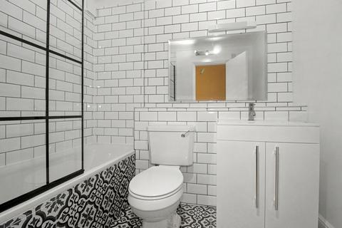 1 bedroom apartment to rent, Princes Road, Weybridge KT13