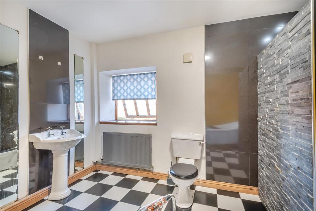 8671519-interior14.jpg