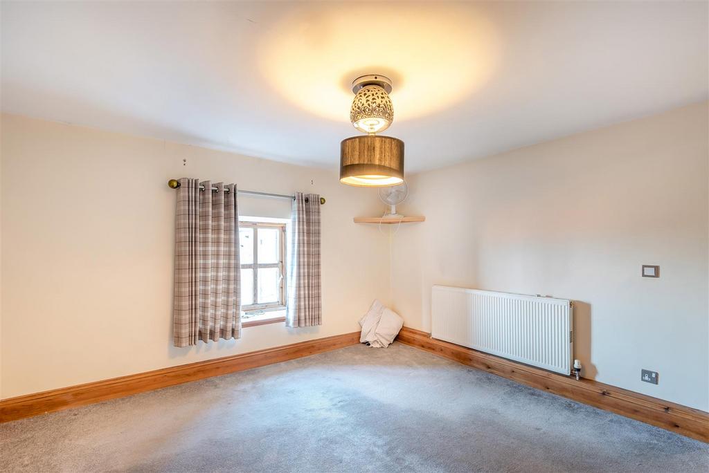 8671519-interior18.jpg