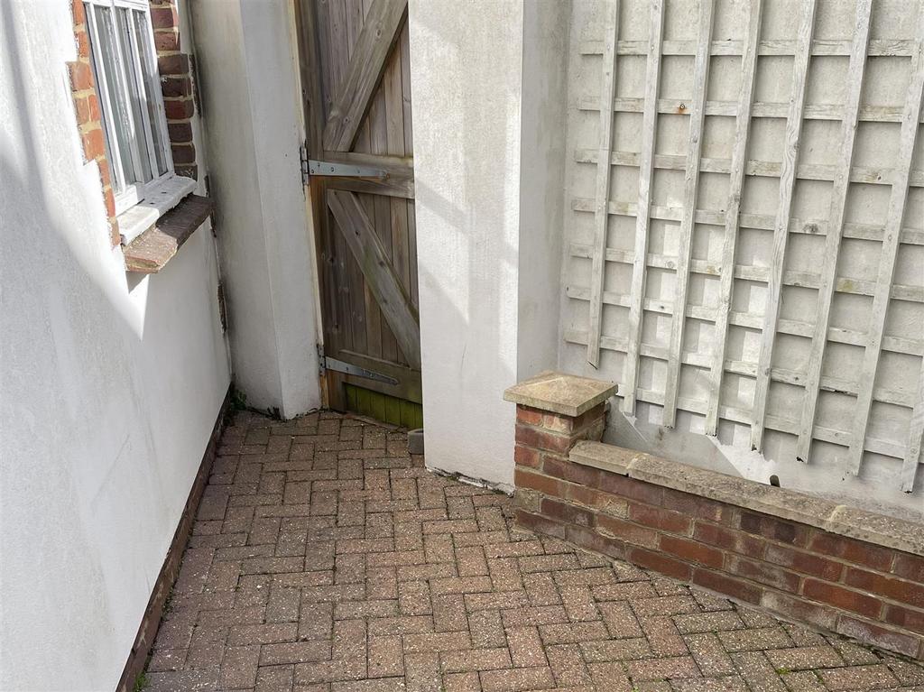 Patio-LS.JPG