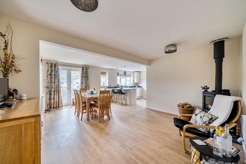 4 bedroom bungalow for sale, Lime Tree Mead, Tiverton, Devon, EX16