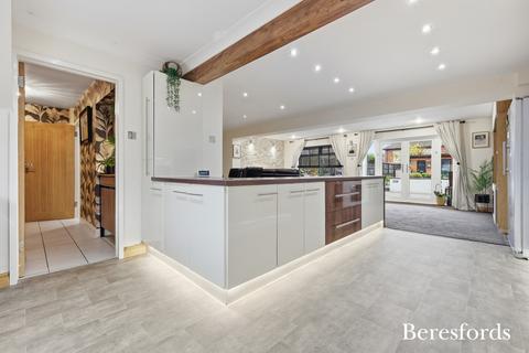 undefined, Whitmore Avenue, Grays, RM16