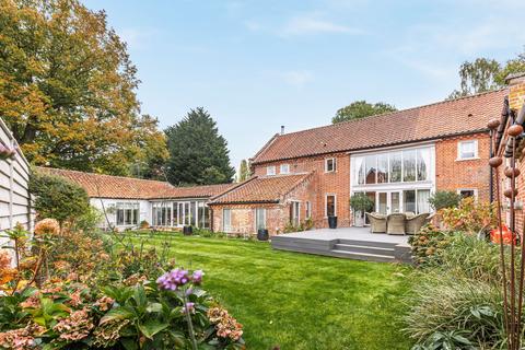 5 bedroom detached house for sale, A Home for All Seasons in Silfield