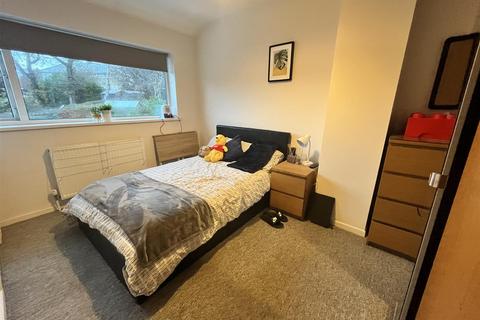 undefined, 69 Moseley Wood Gardens, Cookridge, Leeds