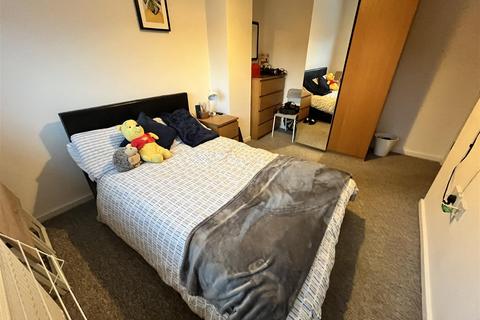 undefined, 69 Moseley Wood Gardens, Cookridge, Leeds