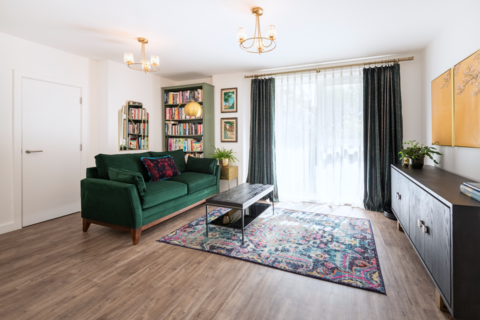 undefined, Seven Sisters Road, London N4