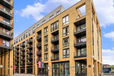 Chivers Passage, London SW18