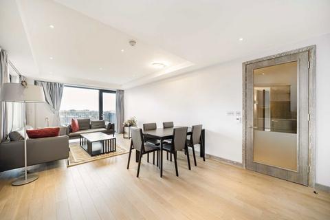 3 bedroom flat to rent, Chivers Passage, London SW18