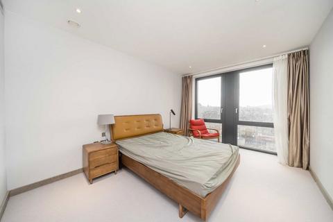 3 bedroom flat to rent, Chivers Passage, London SW18