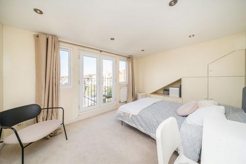 4 bedroom house for sale, Worthington Road, Surbiton KT6
