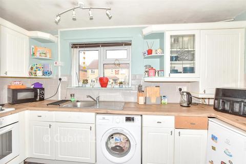 1 bedroom ground floor flat for sale, Spinney North, Pulborough RH20