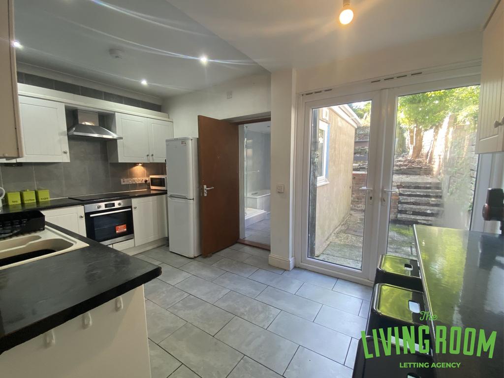 15 S Kitchen