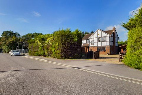 undefined, Newgate Lane, Fareham PO14