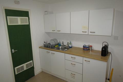 Warehouse to rent, Triumph Way Kempston MK42 7QB