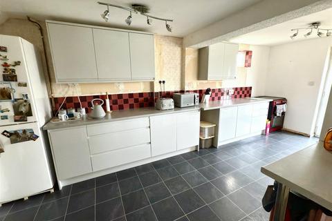 3 bedroom end of terrace house for sale, Normandy Road, Lowestoft, Suffolk, NR32