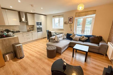 2 bedroom apartment for sale, Gibbs Couch, Carpenders Park