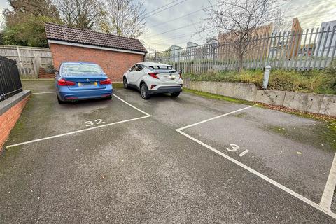 2 bedroom apartment for sale, Gibbs Couch, Carpenders Park