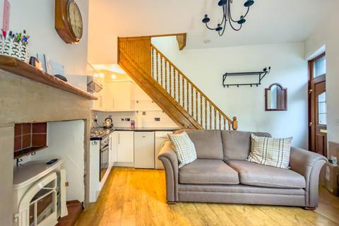 1 bedroom end of terrace house for sale, Upper Batley Low Lane, Birstall