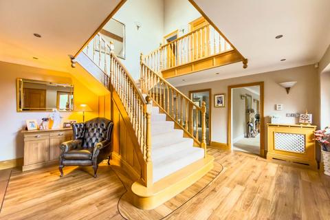 5 bedroom detached house for sale, Birkby Brow Crescent, Birstall