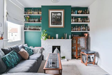 3 bedroom maisonette for sale, Boundary Road, Colliers Wood, London, SW19