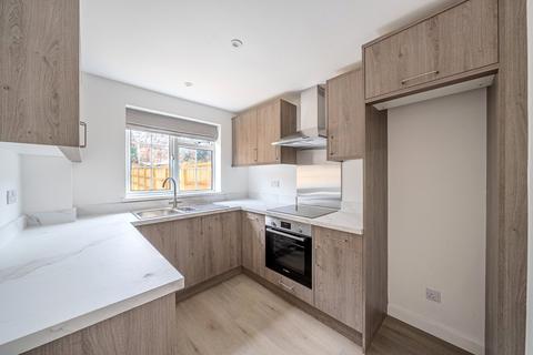 3 bedroom semi-detached house to rent, Triggs Close, Woking, Surrey, GU22