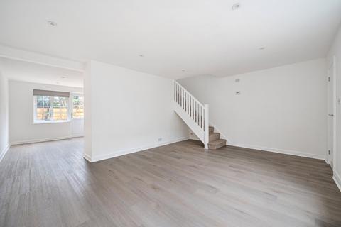 3 bedroom semi-detached house to rent, Triggs Close, Woking, Surrey, GU22