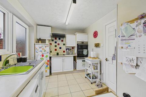 3 bedroom detached house for sale, Giffard Drive, Welland