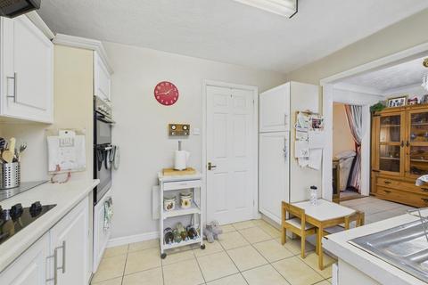 3 bedroom detached house for sale, Giffard Drive, Welland
