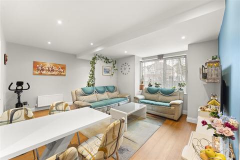 2 bedroom flat for sale, Rectory Road, Southall UB2