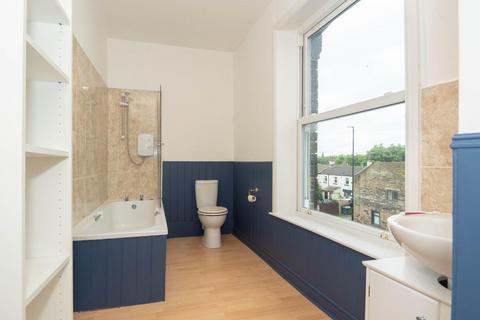 1 bedroom end of terrace house to rent, Cemetery Road, Pudsey, West Yorkshire
