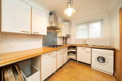 undefined, Allfarthing Lane, London SW18
