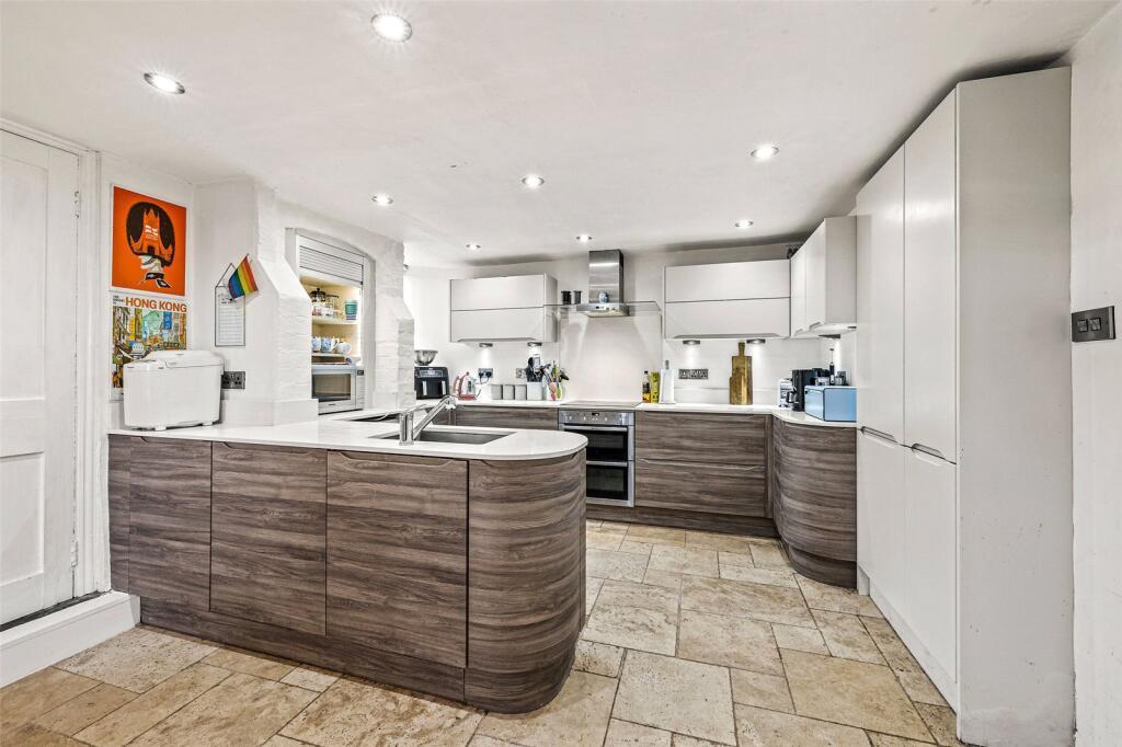 Kitchen.jpeg