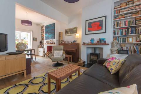 undefined, Tell Grove,  London, SE22