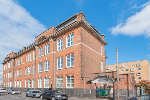 2 bedroom flat to rent, Andersons Road, Hampshire SO14