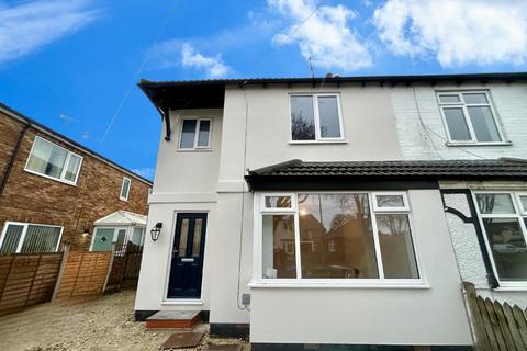 3 bedroom end of terrace house to rent, 3 Bed End-Terraced House, St. Wilfred Road, Bridlington, YO16 4DU
