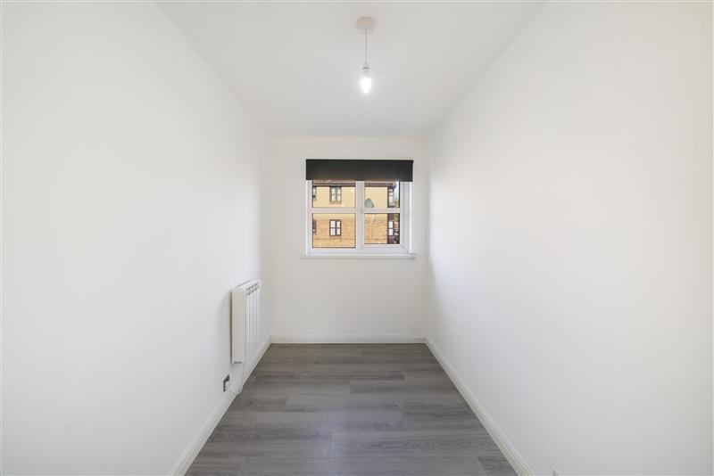 90 Conifer Way - q0ro9 Jm Njf KGZoq Zhbjs.jpg