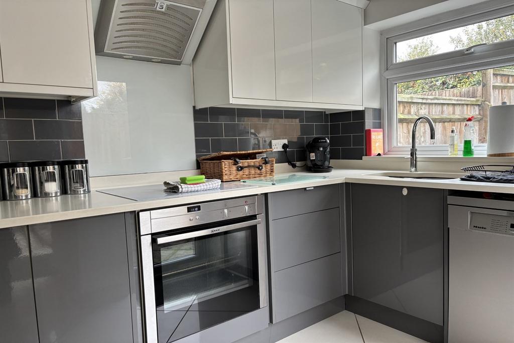 Kitchen (Main)