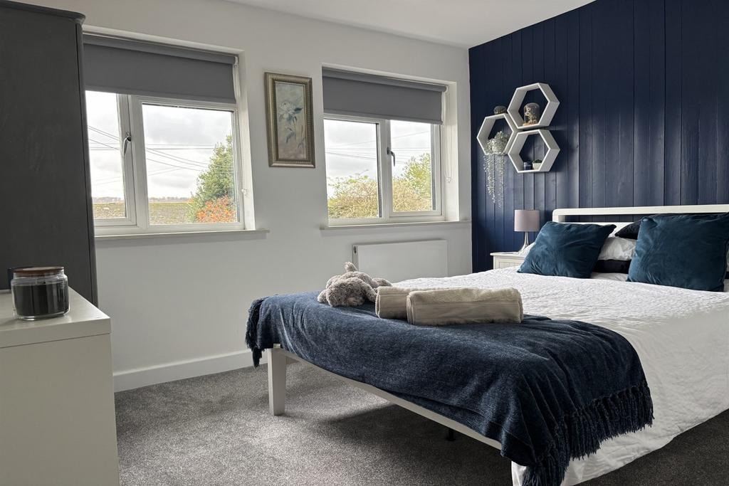 Master bedroom (Main